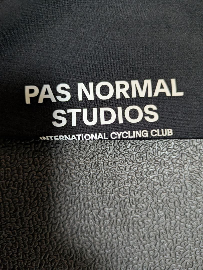 PAS NORMAL STUDIOS　レッグウォーマーLサイズ