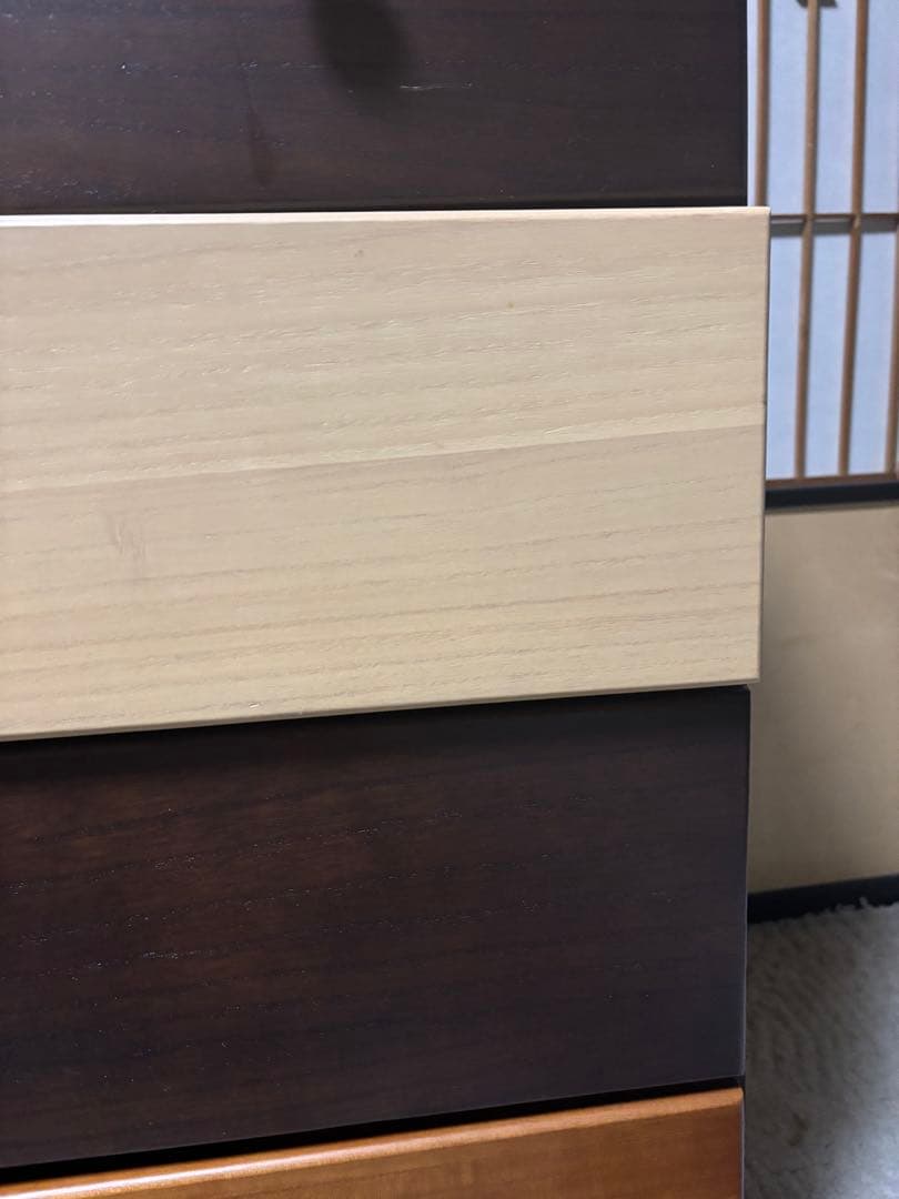 モザイク模様の天然木ローチェスト　ニトリ　クオーレ