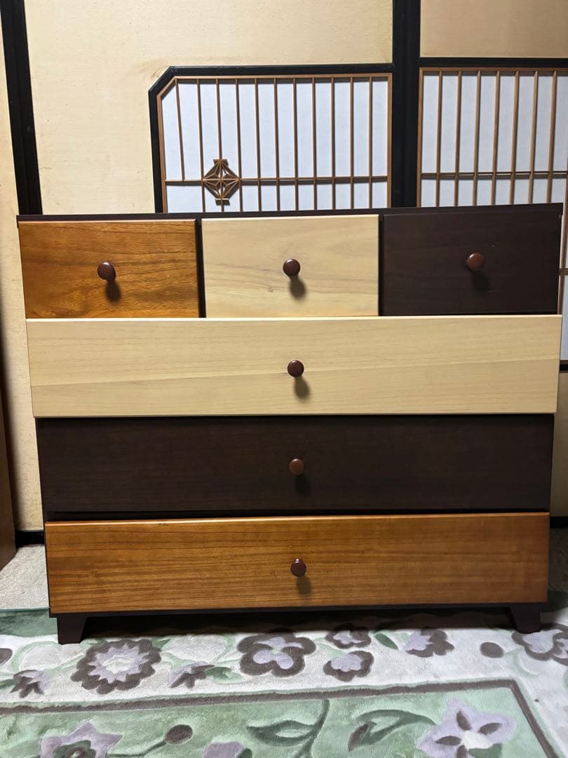 モザイク模様の天然木ローチェスト　ニトリ　クオーレ