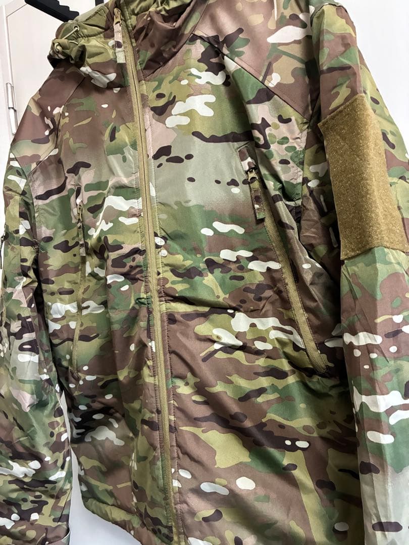 未使用保管品ロシア軍北朝鮮軍仕様防寒衣中綿入マルチカム。街着にも、お洒落です。