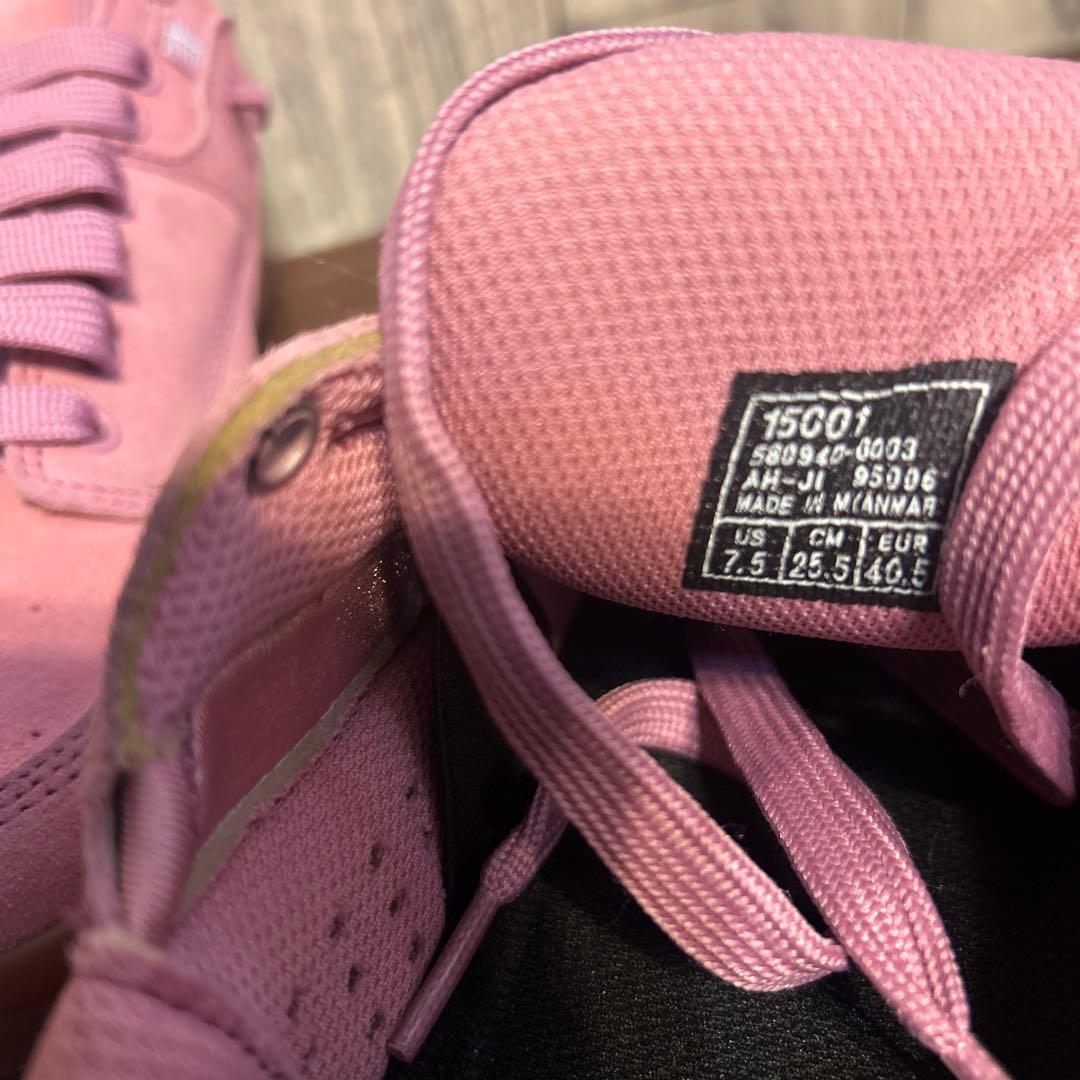 完売品 gravis ピンク スエード スケシュー 25.5cm 新品 sk8