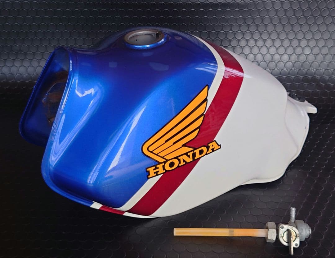 美品 FTR223 純正 フューエルタンク ガソリンタンク トリコロール