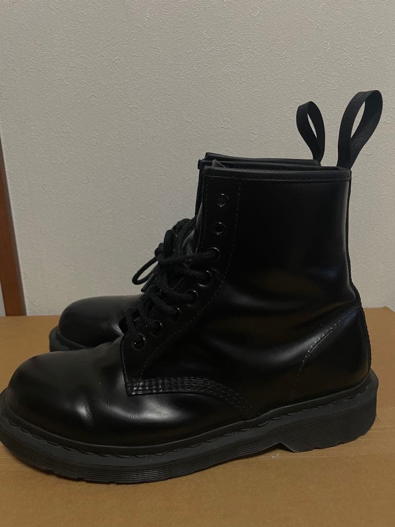 ドクターマーチン　1460 mono 8ホールブーツ