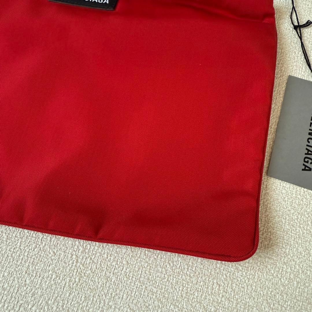 未使用品　バレンシアガ　クラッチバッグ　レッド