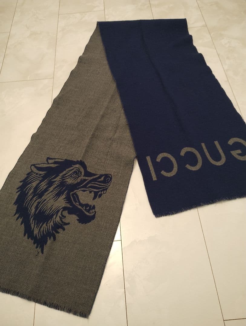 GUCCI マフラー 狼の刺繍 ネイビー/グレー