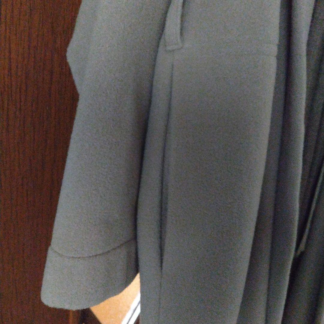 ヨーガンレール、大人女子のベージュロングコート、ベルト付き