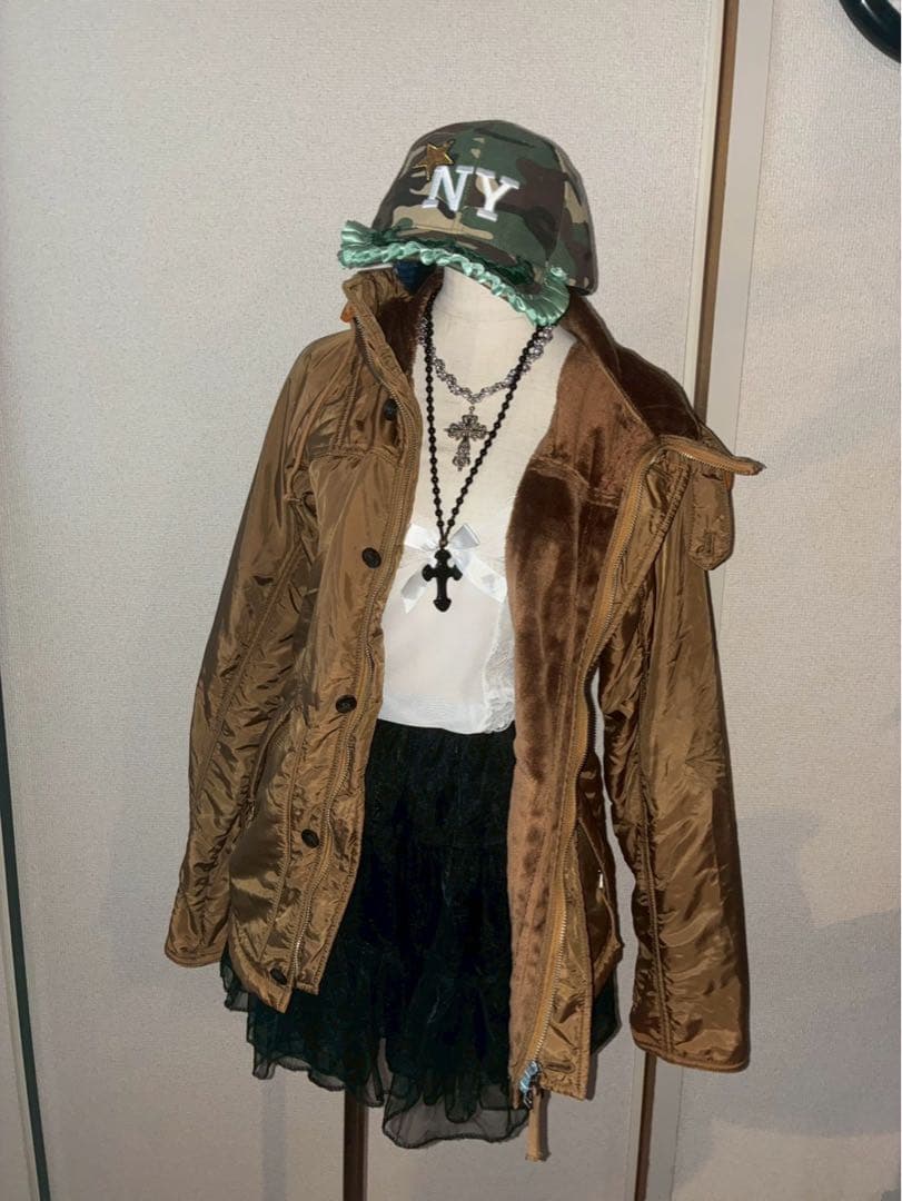 レアカラー　y2k平成ギャル00s光沢ボアシャーリングパーカー　ゴシック