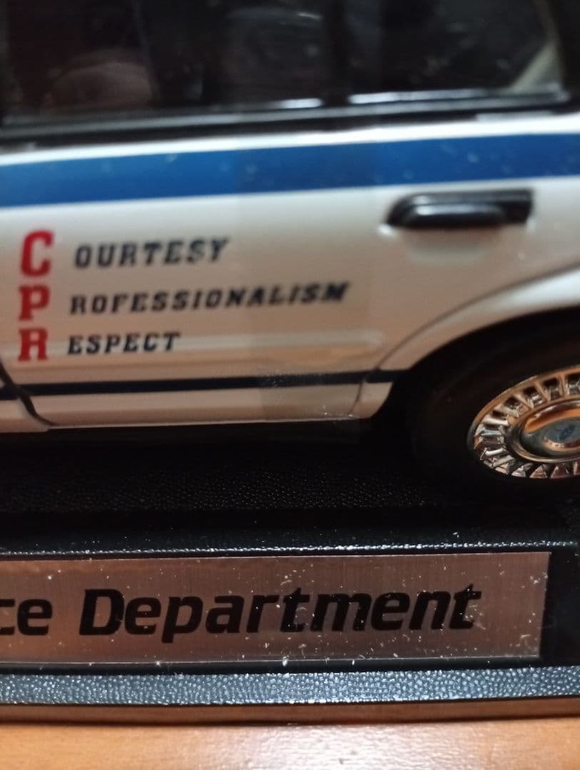 グッシー様　クラウンビクトリア　NYPD　ポリスカー　パトカー