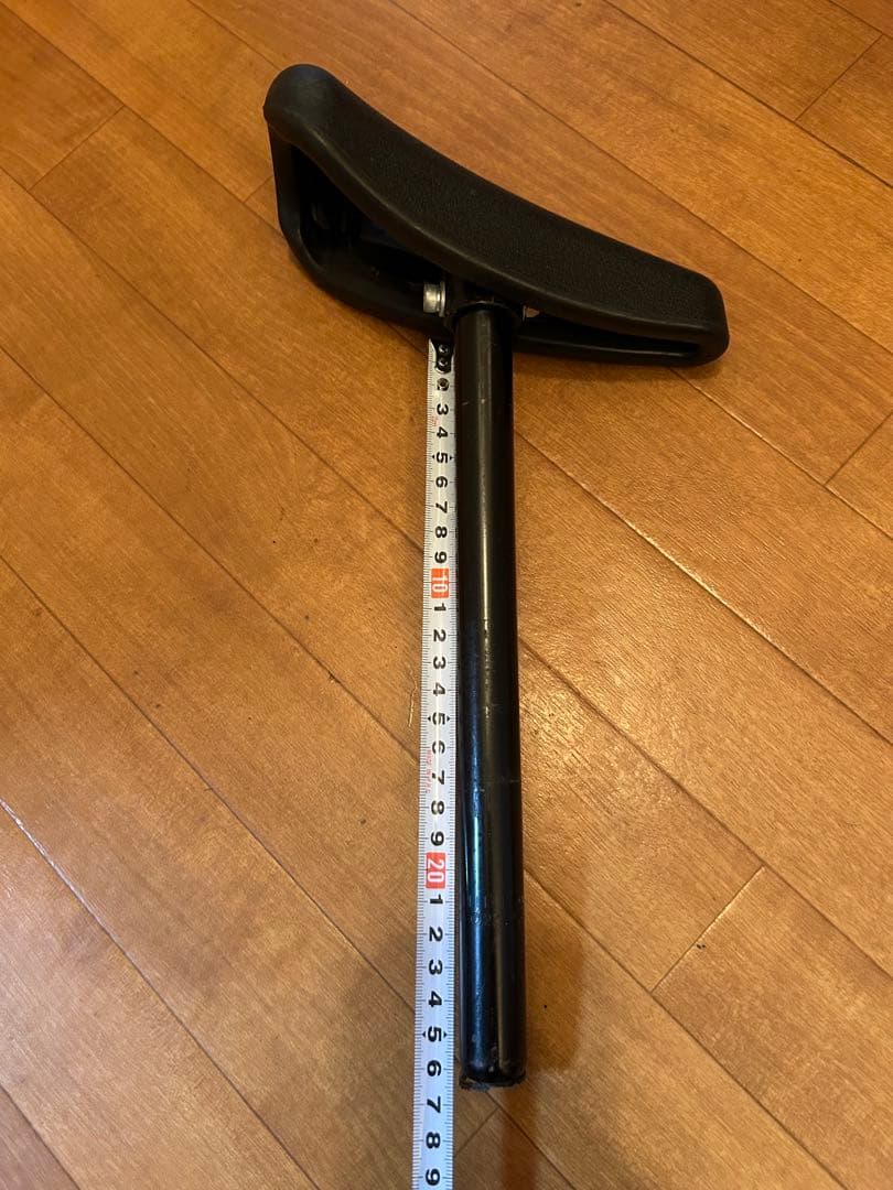 STRIDER バランスバイク ピンク 12インチ　クッション性のあるサドル