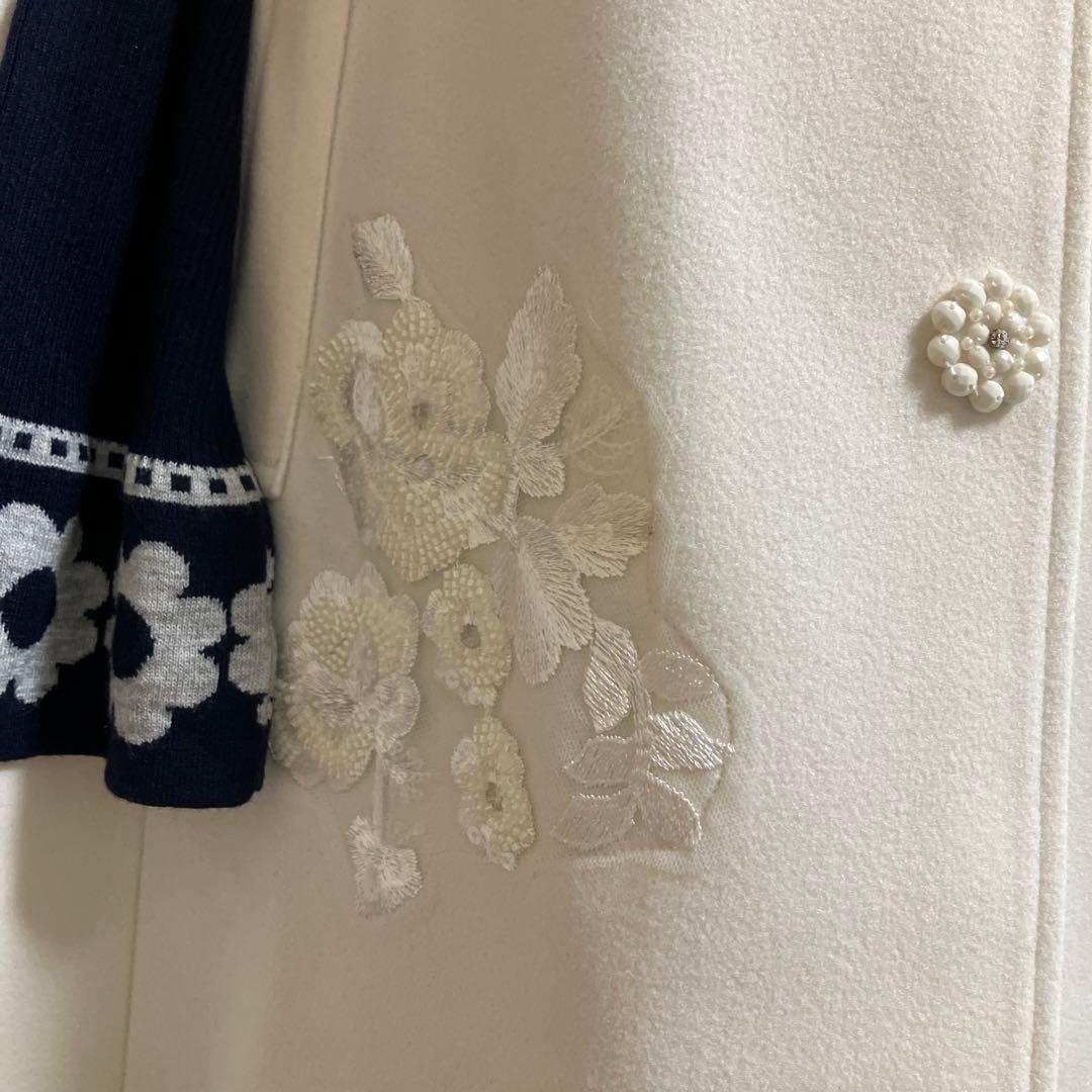 スーパービューティー☆44☆新品タグ付き　スパンコール刺繍のポンチョコート