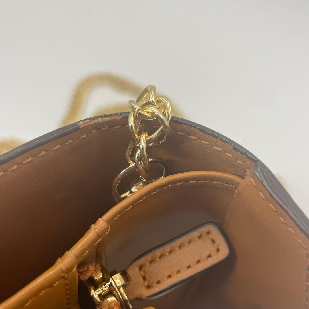 専用♡MCM✨ エムシーエム　ミニウォレット ゴールドチェーン ショルダーバッグ