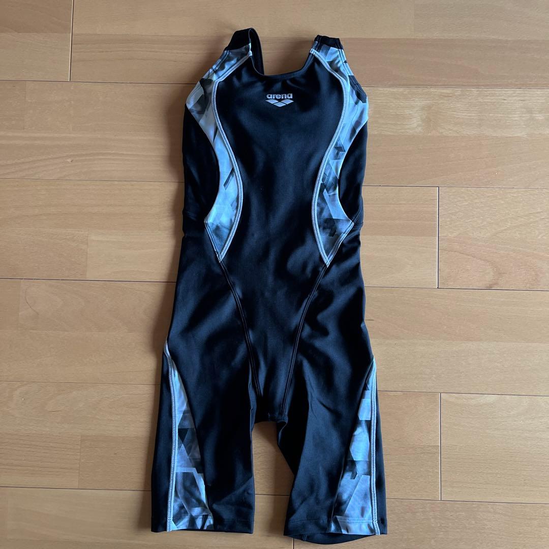 新品タグ付　arena アリーナ フィットネス　ワンピース水着　 M パッド付き