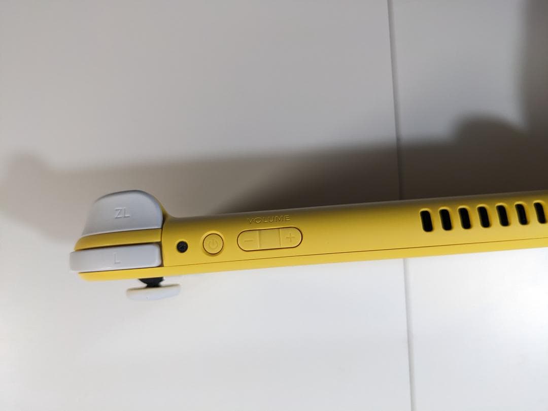 Nintendo Switch Lite イエロー 本体　スイッチライト