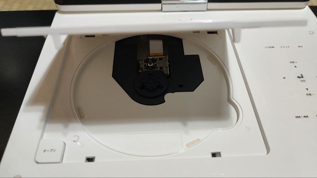 東芝ポータブルDVDプレイヤー(SD-P1010S)、REGZA、TOSHIBA