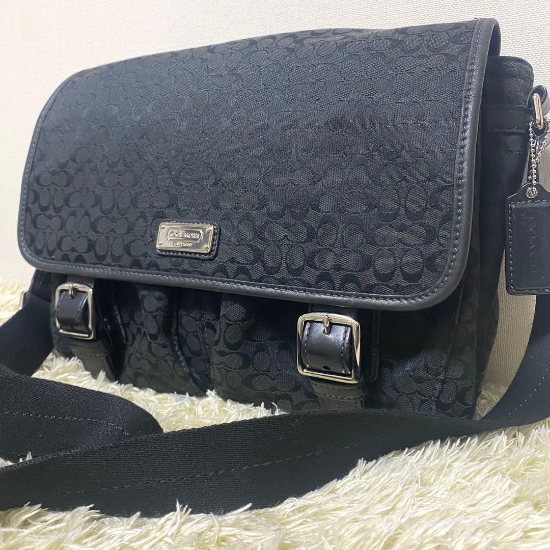 美品✨ コーチ COACH メッセンジャーバッグ シグネチャー 斜め掛け