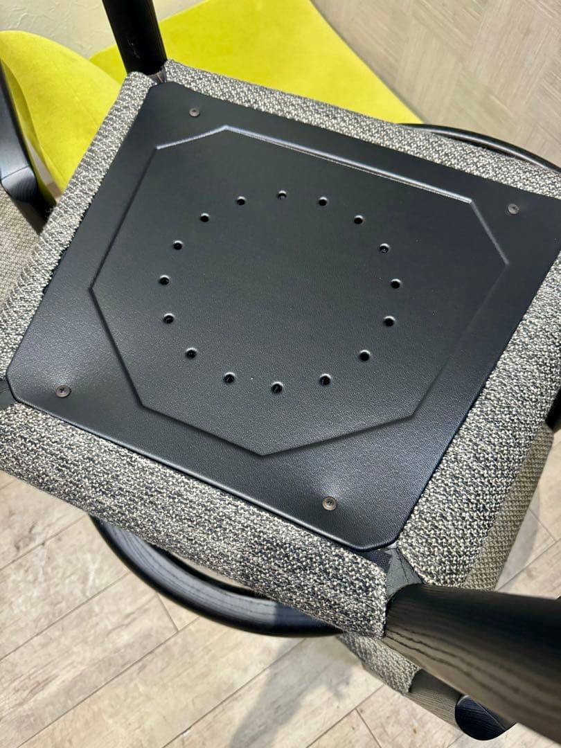 WFです 3脚セット NO.01 Molteni&C Missチェア