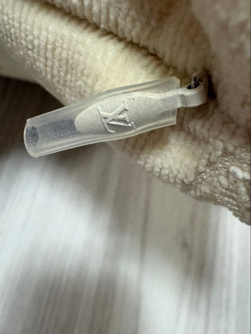 LOUIS VUITTON クッション モノグラム 2個セット　ルイヴィトン