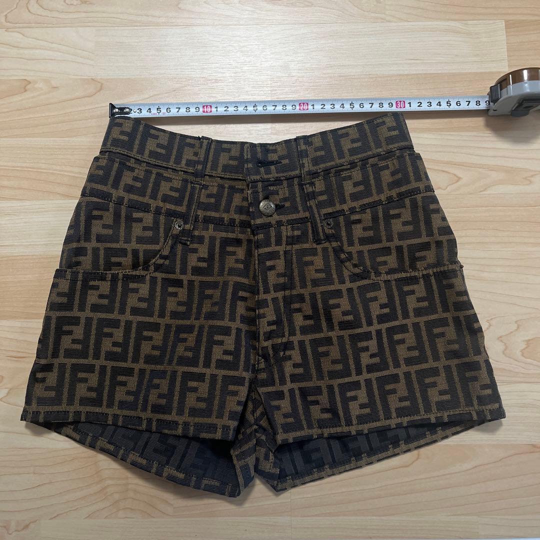 hope　FENDI フェンディ ズッカ柄 ロゴ総柄 ショートパンツ