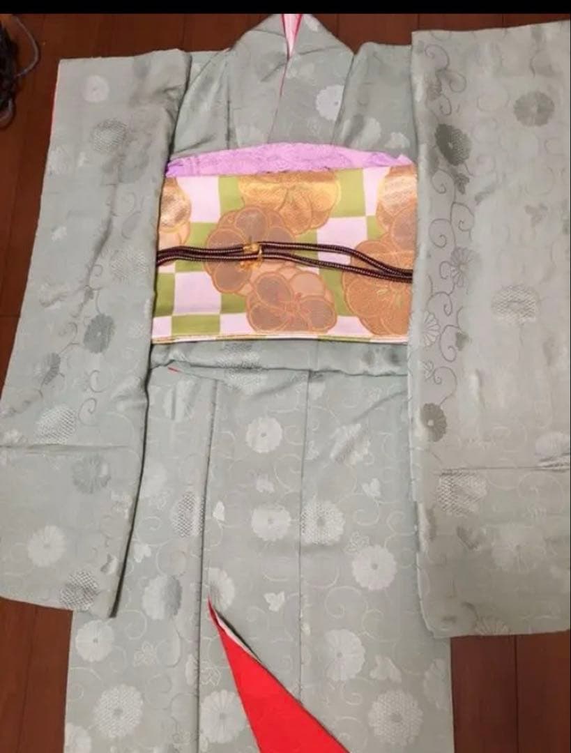 正面　色無地　振袖