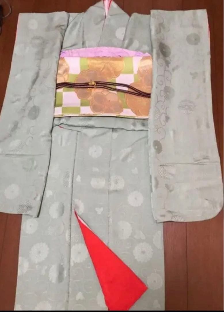 正面　色無地　振袖