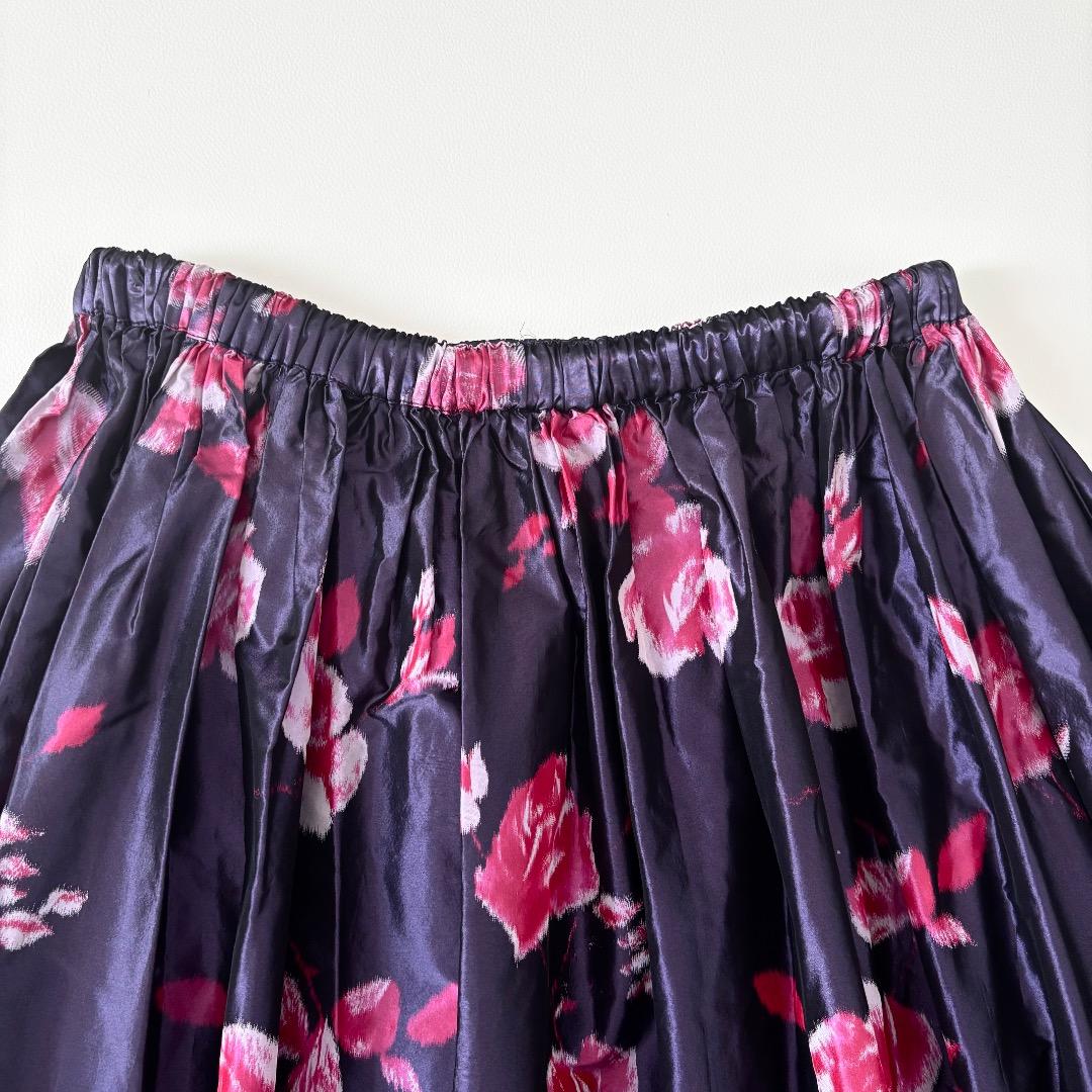 美品　定価13万程度　コムデギャルソン 100%シルク　花柄フレアスカート S