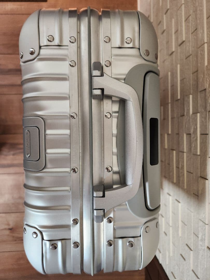 RIMOWA リモワ トパーズ 32L 機内持ち込み可（923.52.00.4）