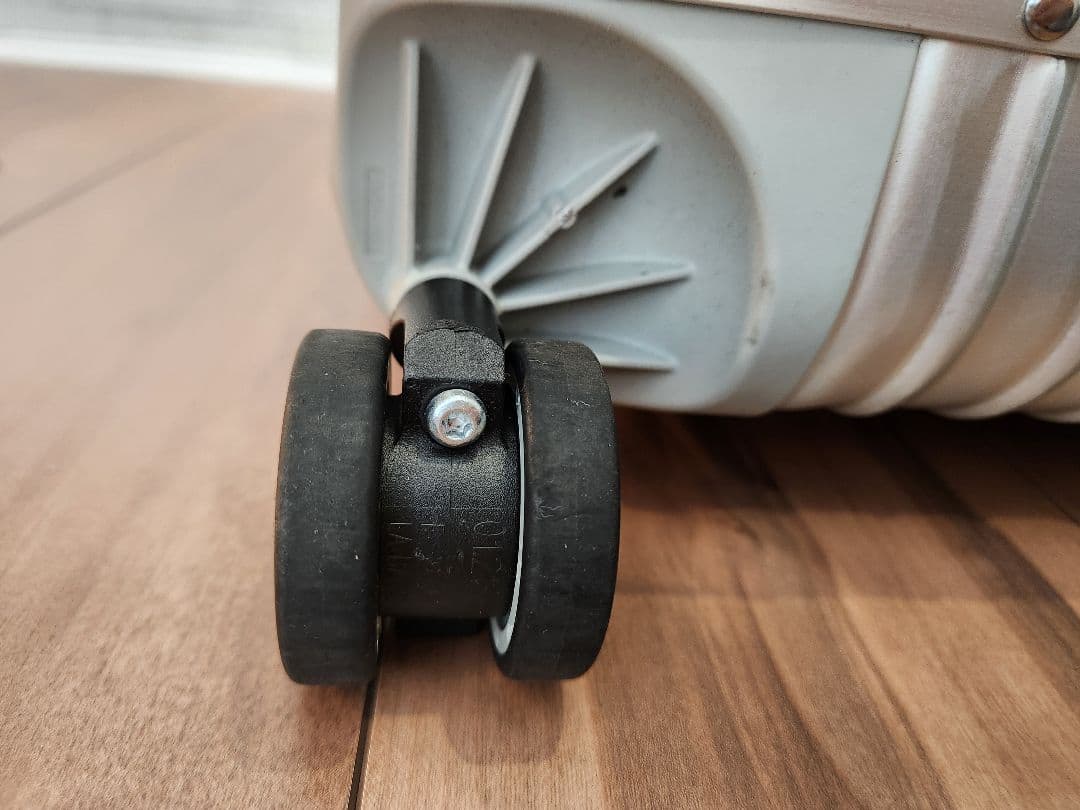 RIMOWA リモワ トパーズ 32L 機内持ち込み可（923.52.00.4）