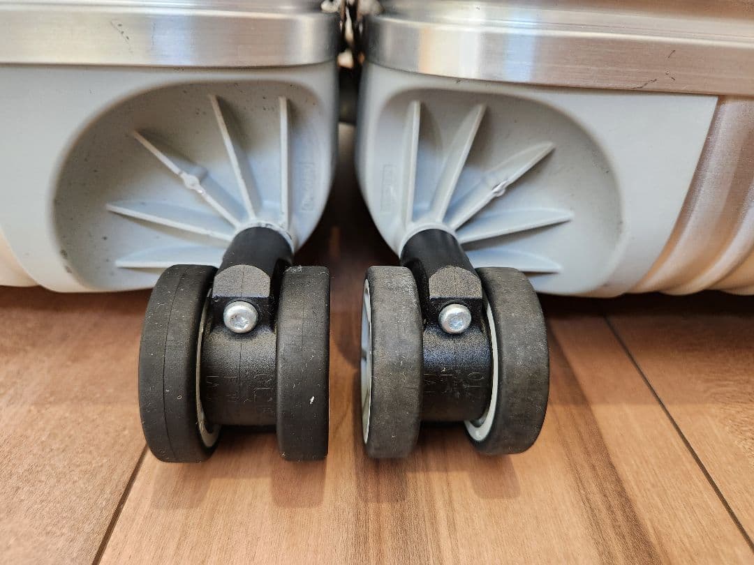 RIMOWA リモワ トパーズ 32L 機内持ち込み可（923.52.00.4）