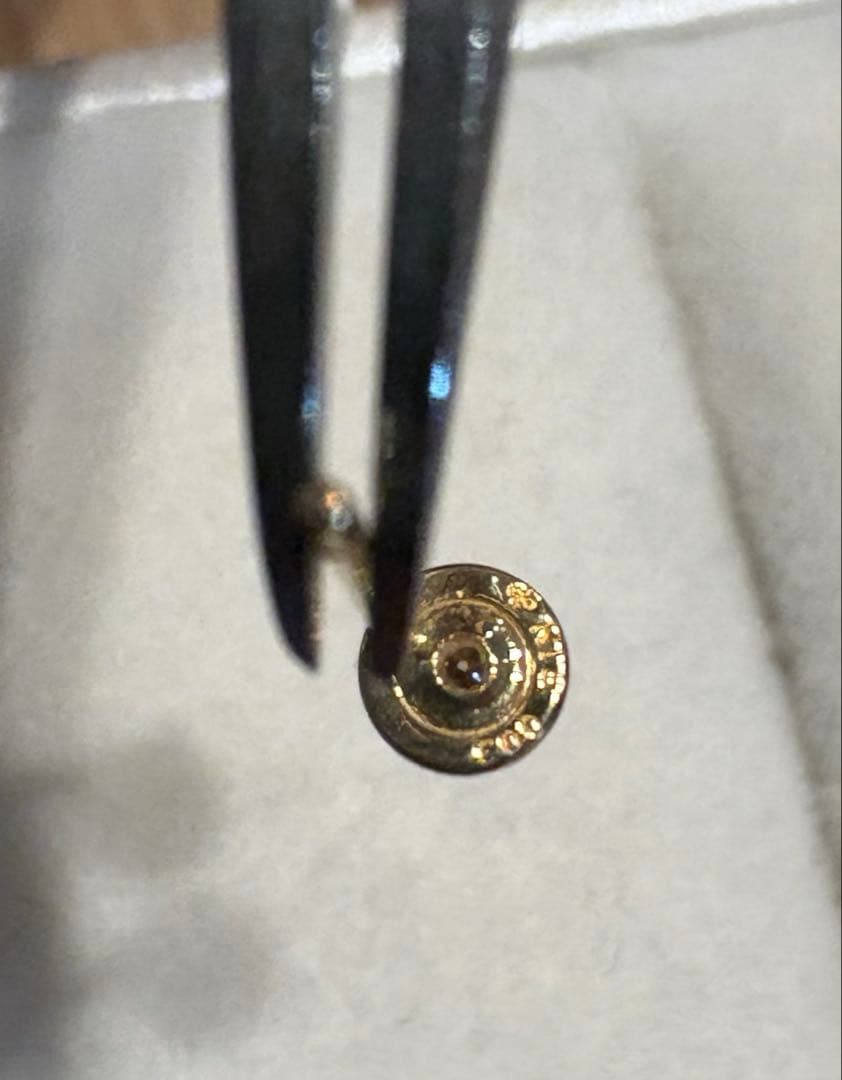 k18 0.03刻印フルーテッド型ピアス