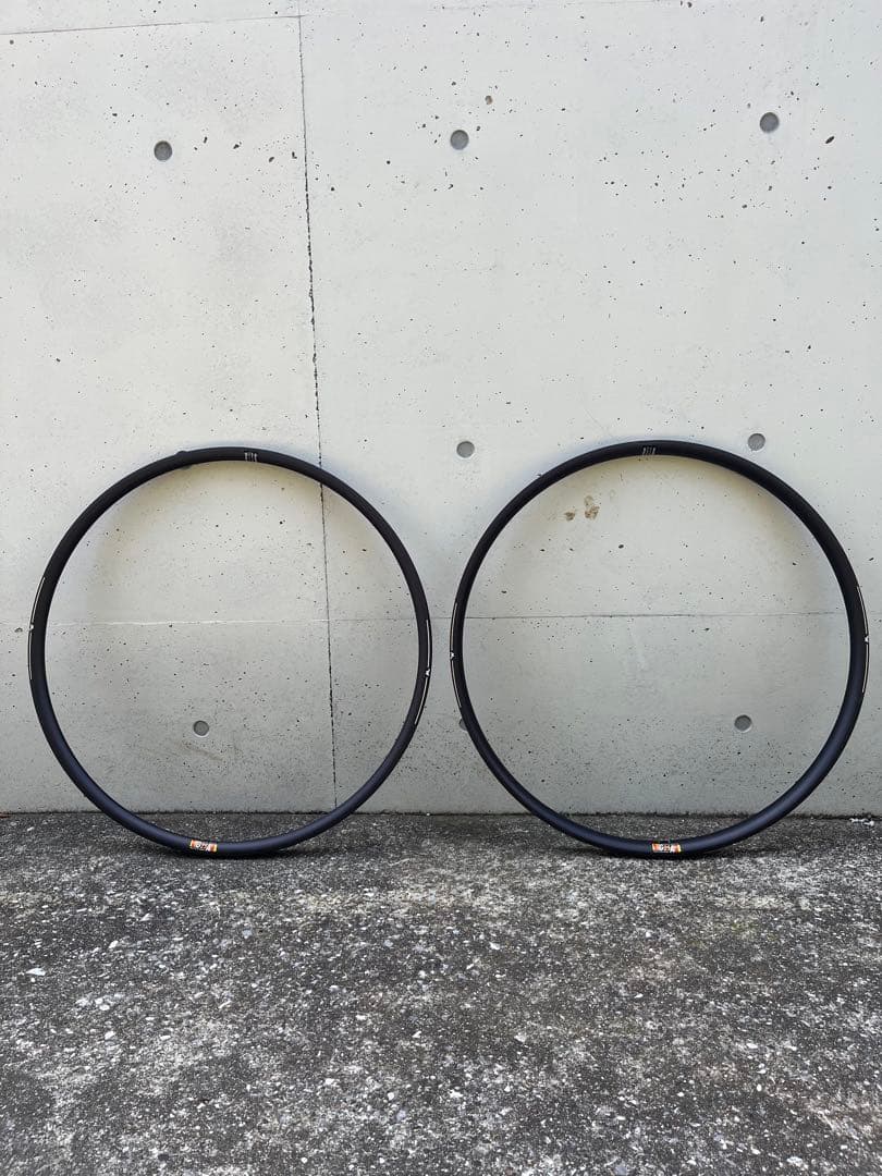 パーツ WHITE INDUSTRIES G25A 700c/32H