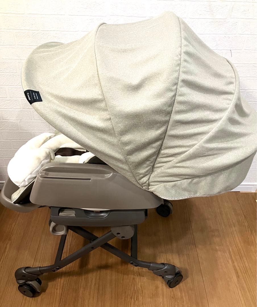 美品Combi ネムリラ オートスイングBEDi おやすみドーム EG