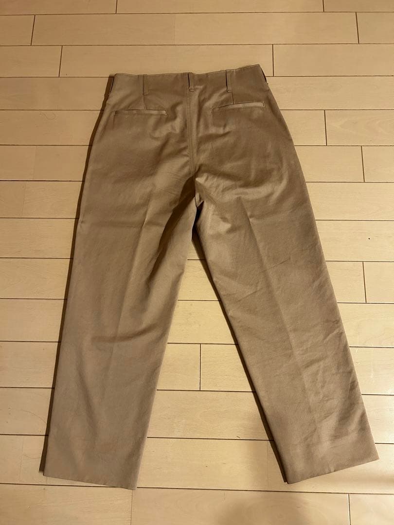 【美品】john smedley　ベージュ チノパン