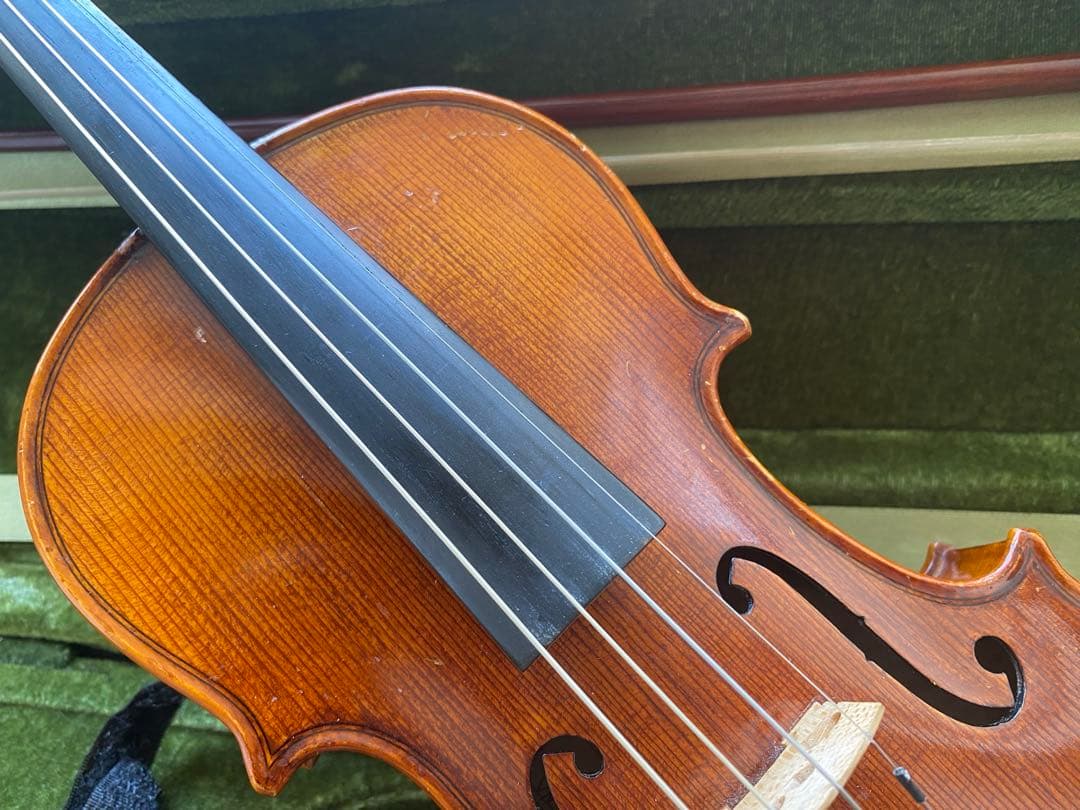 分数バイオリン1/4 弓と肩当て、ケース付き