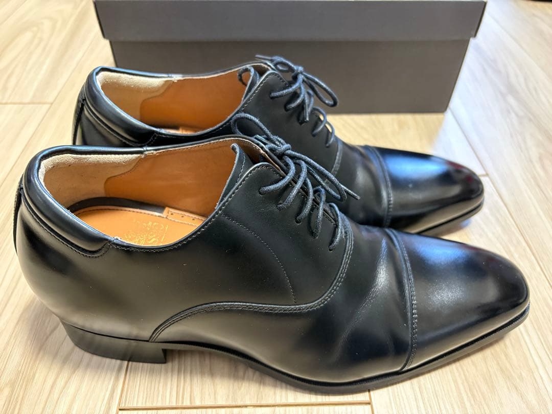 シークレットシューズ　内羽根ストレートチップ　ヒールアップ７cm