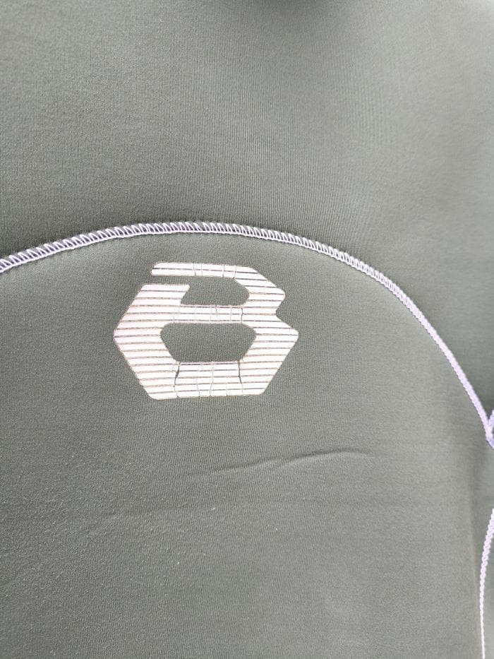 国産高級ランド BeWET の半袖タッパ　メンズL　Size