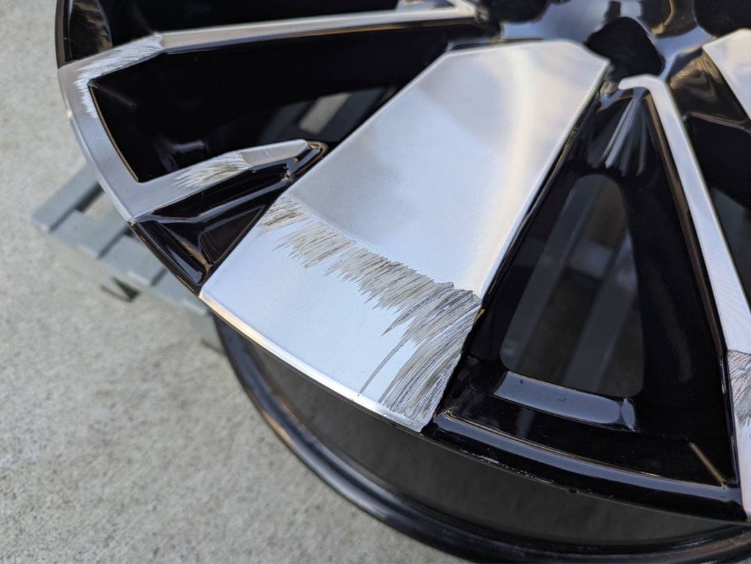 ガリキズありアウトランダー PHEV 20インチ ホイール 1本 20×8J ①