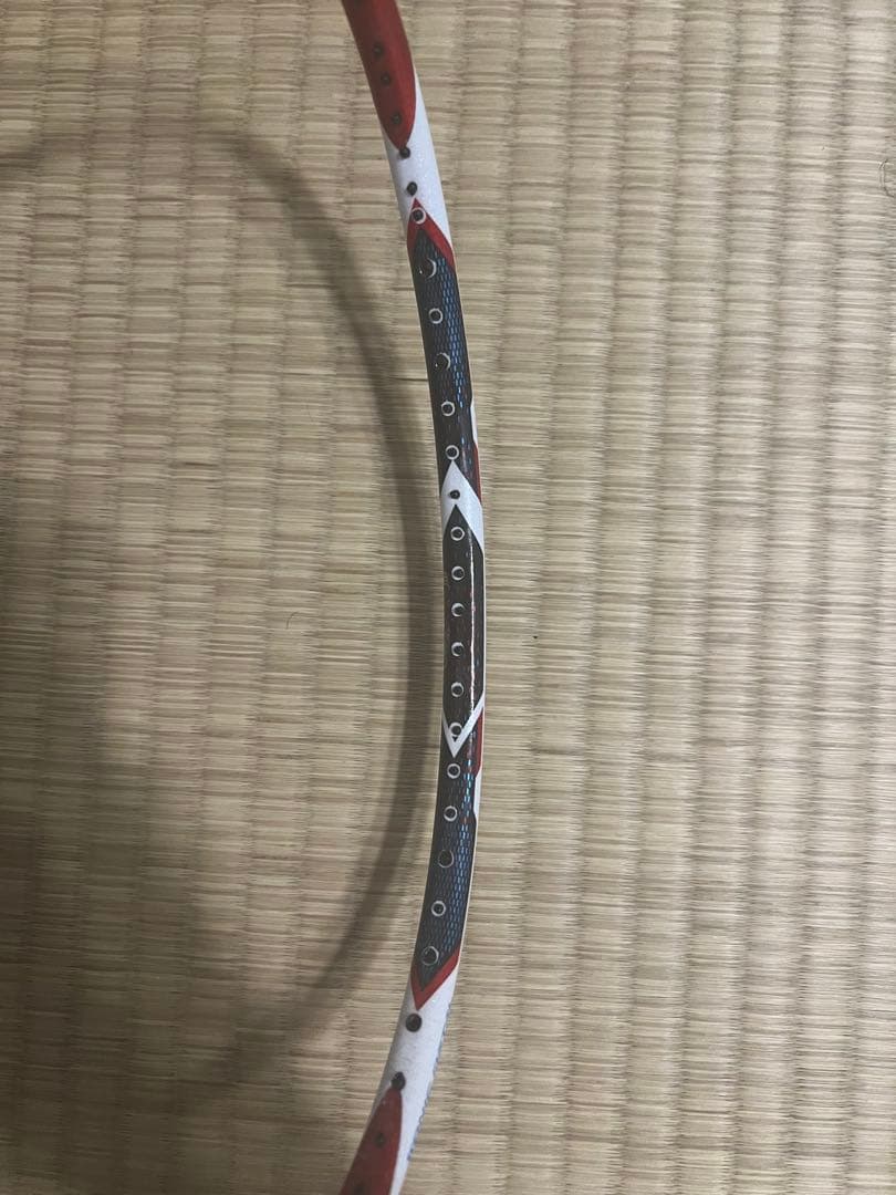 バドミントンラケット 赤と白