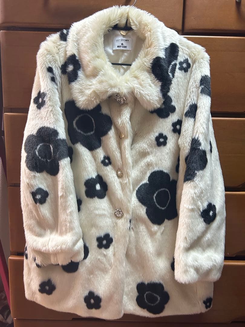 【LILY BROWN×MARY QUANT】デイジービジュー釦ファーコート