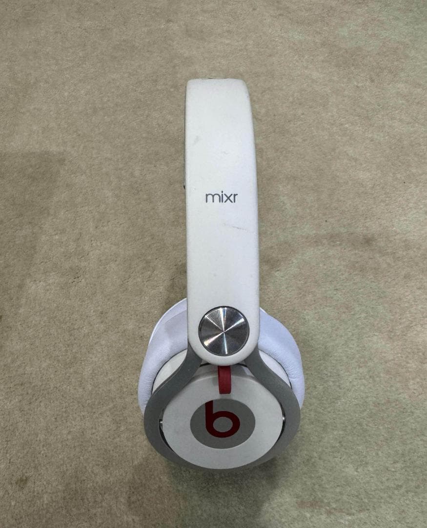 beats mixr white　イヤーパッド新品