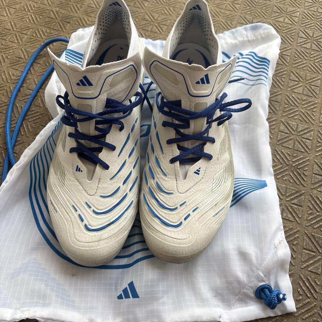 【ほぼ新品】アディダスプレデターエリートAG ホワイト/ブルー 収納袋付き