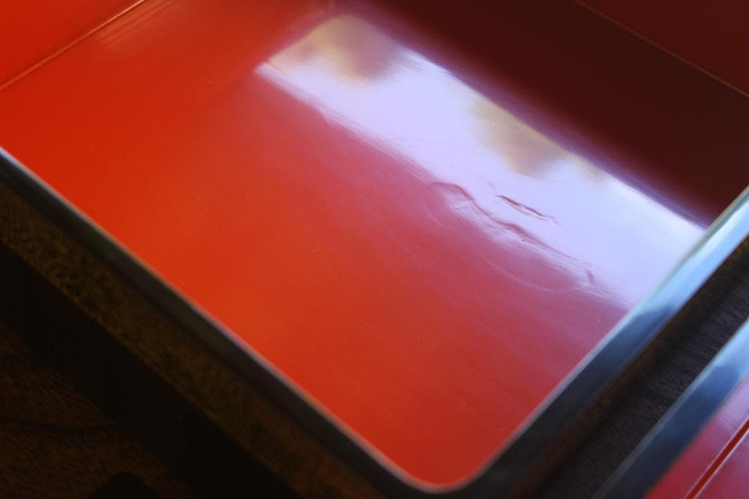 デッドストック！上質内朱黒漆に極上菊沈金の映える輪島塗二段重（検重箱お重