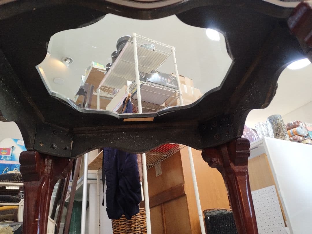 y　英国風ローテーブル　猫脚　ガラステーブル