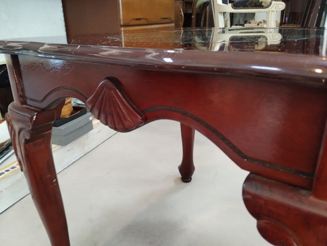 y　英国風ローテーブル　猫脚　ガラステーブル