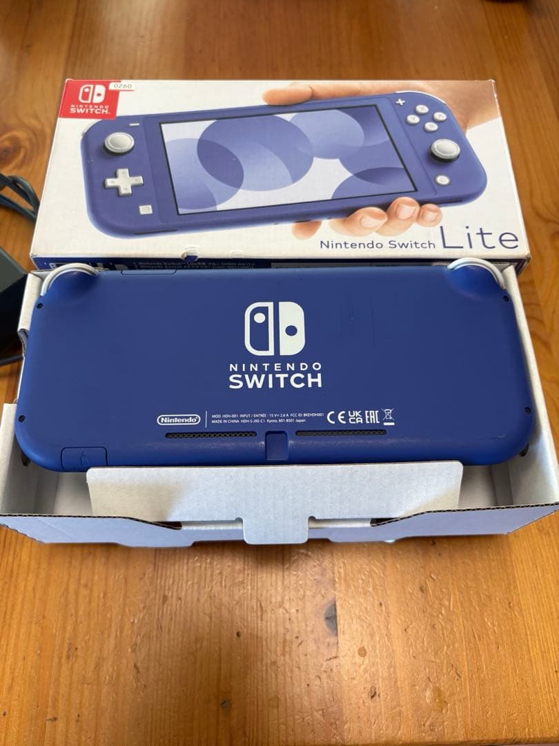 Nintendo Switch Lite ブルー 本体 【箱・充電器】
