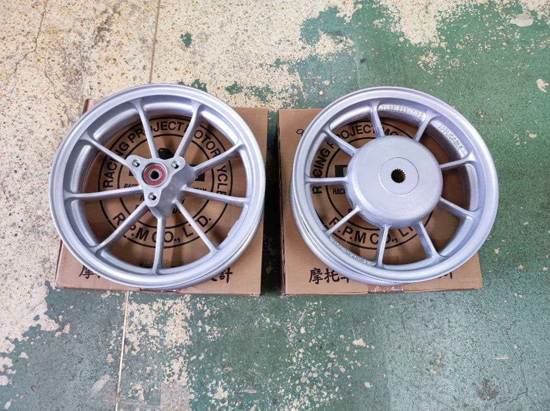 廃盤　レア　アドレスv125 RPM アルミ ホイール　10インチ　純正サイズ