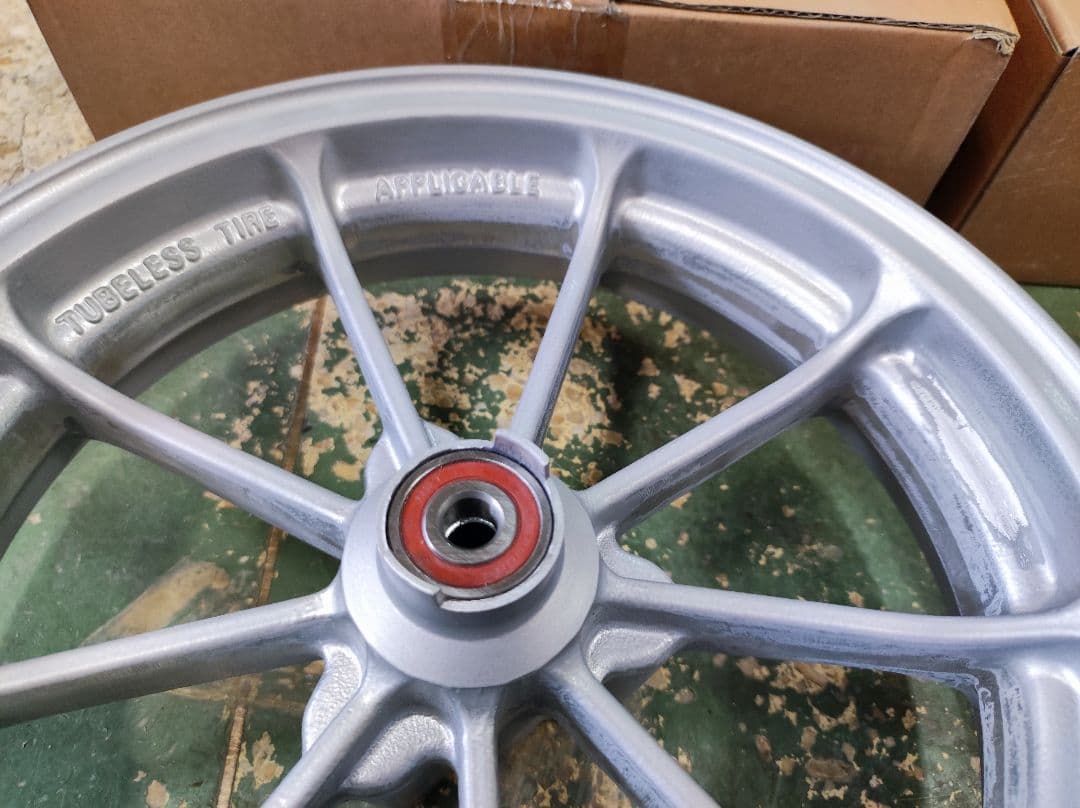 廃盤　レア　アドレスv125 RPM アルミ ホイール　10インチ　純正サイズ