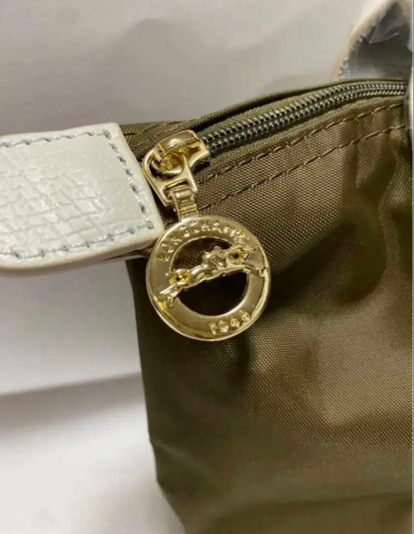 ロンシャン最新限定作 エッフェル塔S Military green(カーキ)