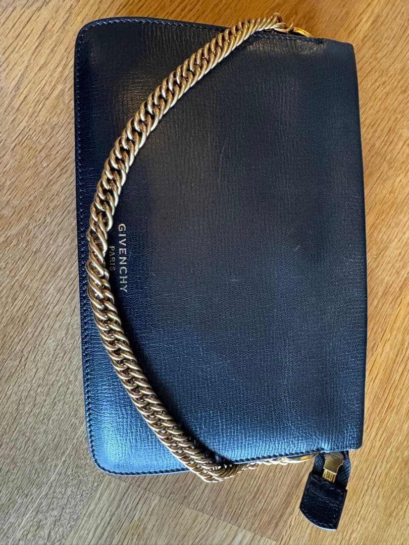 GIVENCHY（ジバンシィ） CROSS 3 （クロススリー）