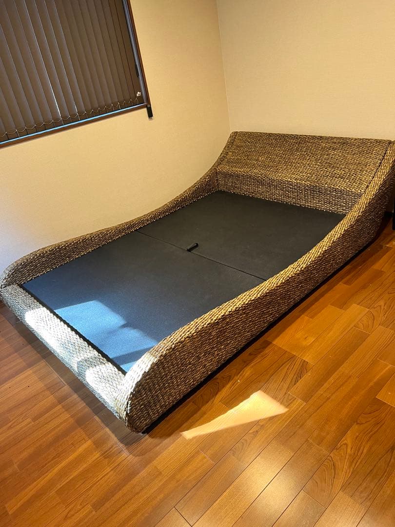 【中古:良品】PERFORMAX モダンラタン風ベッド 195x140cm