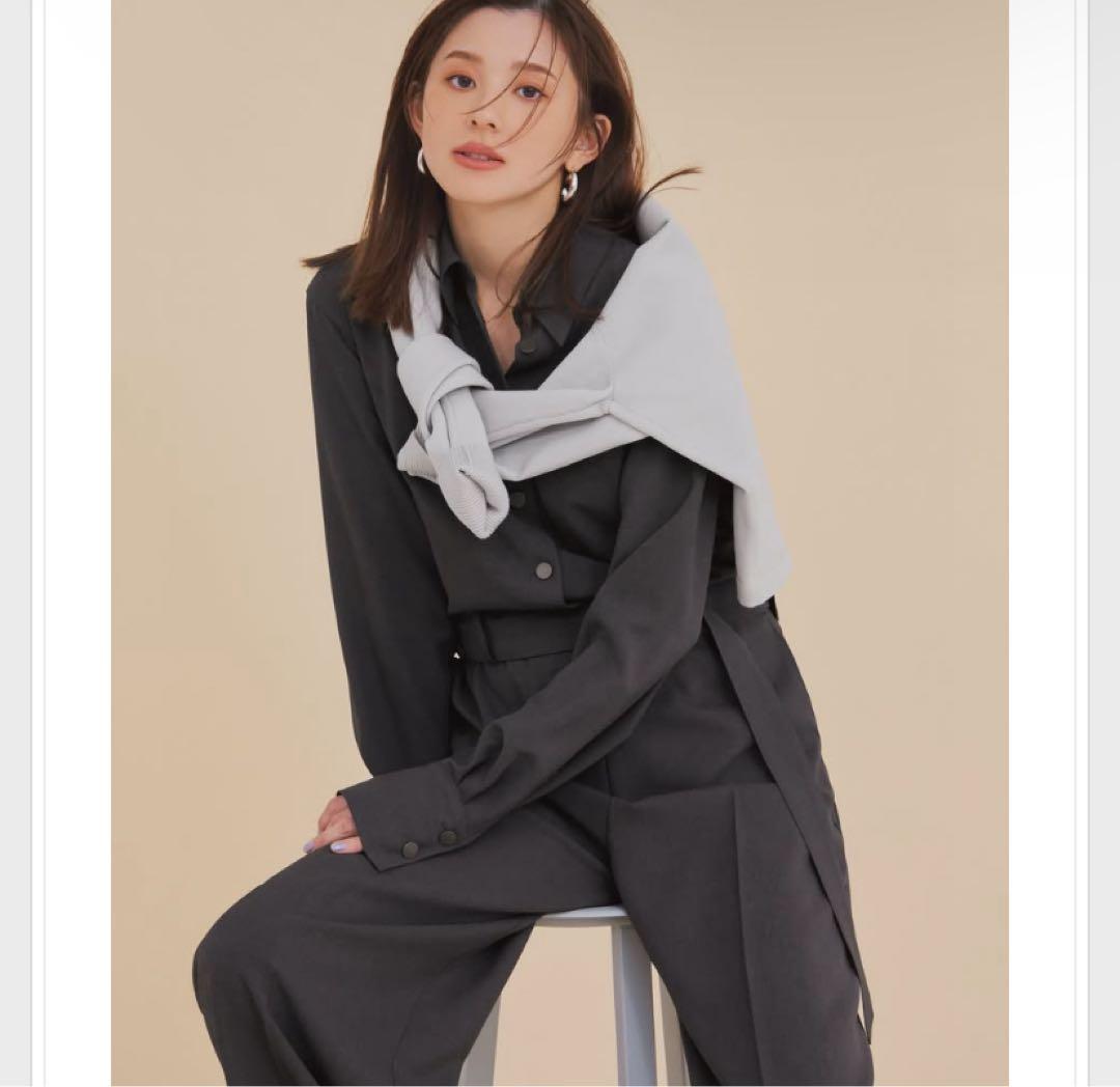 朝比奈 彩×Oggi×UNTITLEDコラボ・シャツカラーオールインワン